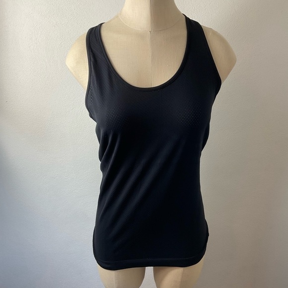 Lorna Jane Tops - LORNA Jane Uniquely Activewear Racerback Tank Top Polyamide Sz S